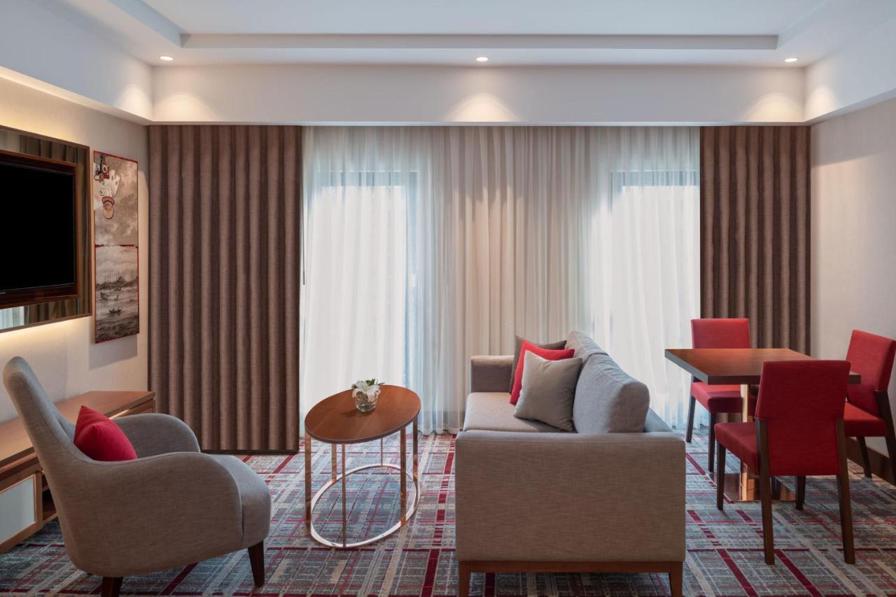 Moevenpick Hotel Istanbul Asia Airport Exteriér fotografie A suite at the hotel